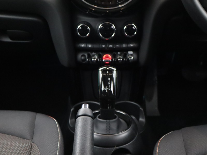 Used MINI Hatch 2023 for sale - 77124135: Photo 8