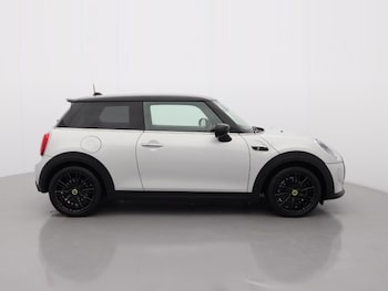 Used MINI Hatch 2022 for sale - 77116219: Photo