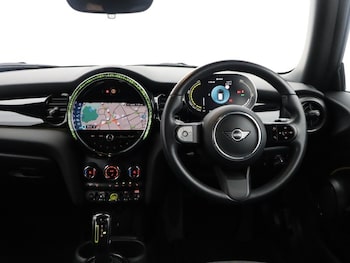 Used MINI Hatch 2022 for sale - 77116219: Photo