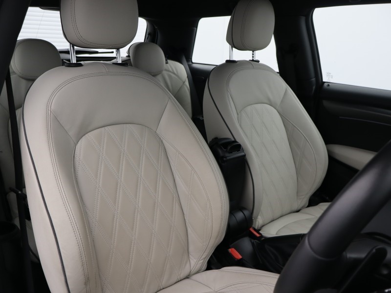 Used MINI Hatch 2023 for sale - 76981599: Photo 10