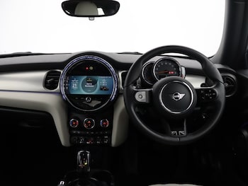 Used MINI Hatch 2023 for sale - 76981599: Photo