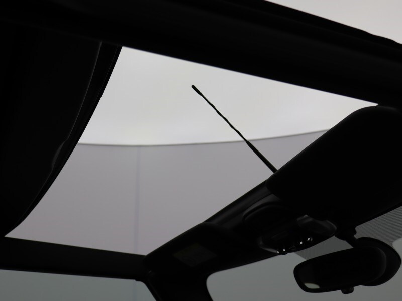 Used MINI Convertible 2019 for sale - 77207083: Photo 11