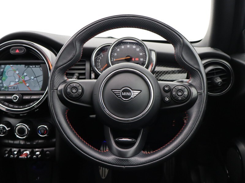 Used MINI Convertible 2019 for sale - 77207083: Photo 5