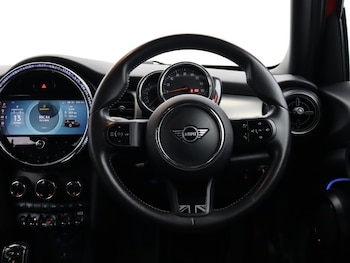 Used MINI Hatch 2022 for sale - 76980972: Photo