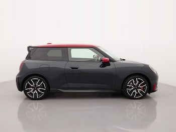 Used MINI Cooper 2025 for sale - 76981010: Photo