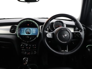 Used MINI Hatch 2022 for sale - 76982044: Photo