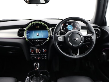 Used MINI Hatch 2023 for sale - 76981176: Photo