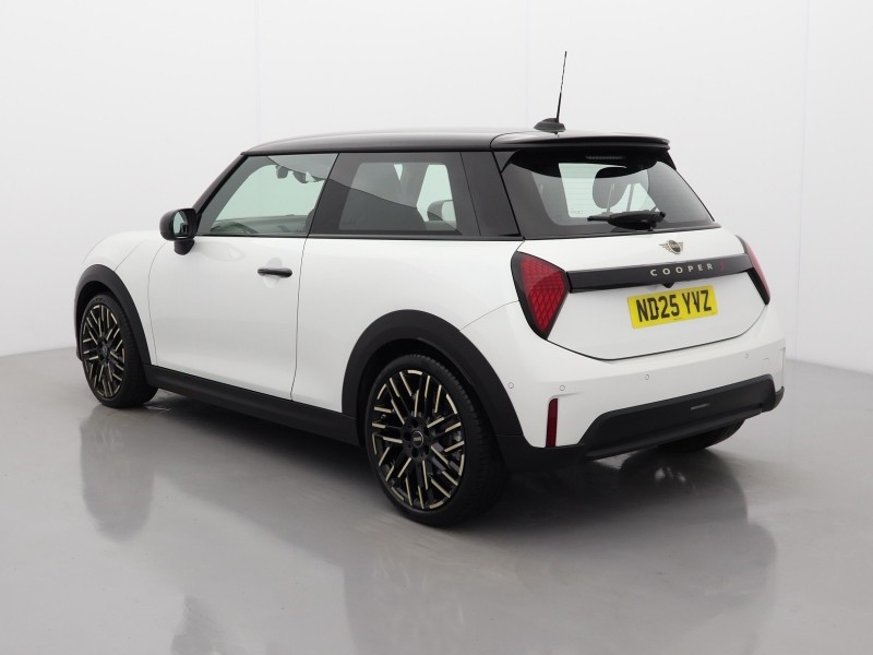 Used MINI Cooper 2025 for sale - 76982207: Photo 2