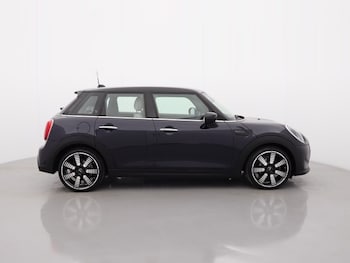 Used MINI Hatch 2023 for sale - 77915609: Photo
