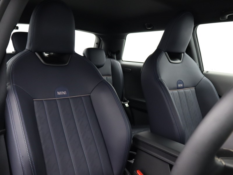 Used MINI Cooper 2025 for sale - 76982063: Photo 12