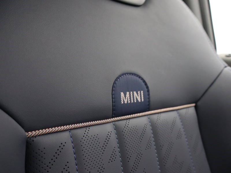 Used MINI Cooper 2025 for sale - 76982063: Photo 32