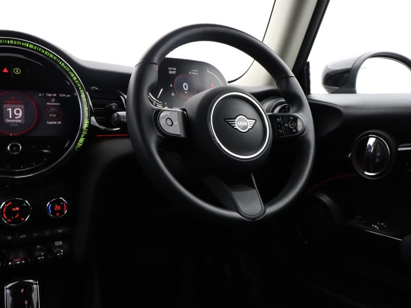 Used MINI Hatch 2023 for sale - 77011721: Photo 16