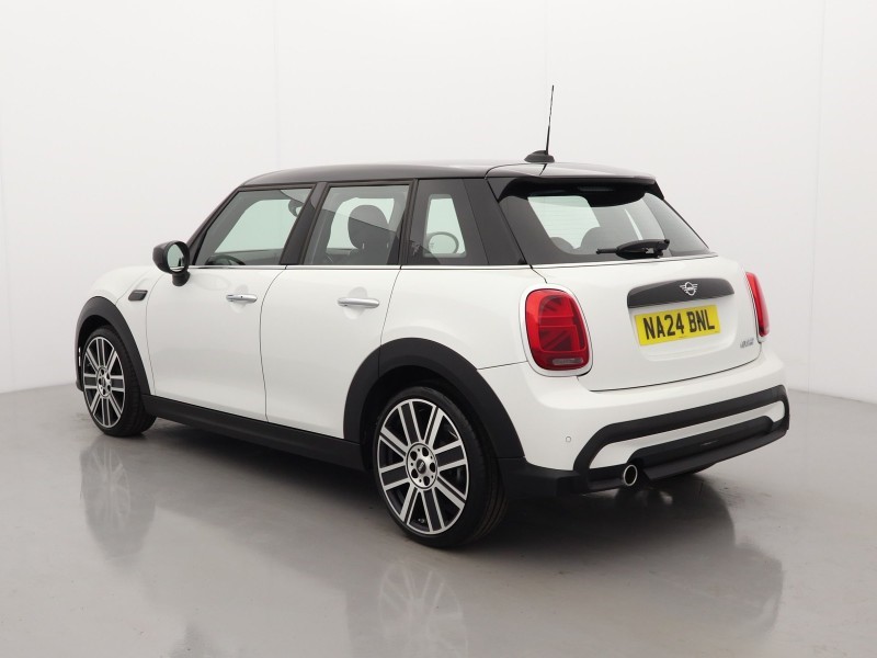 Used MINI Hatch 2024 for sale - 78061545: Photo 2
