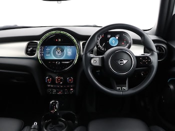 Used MINI Hatch 2023 for sale - 77127625: Photo