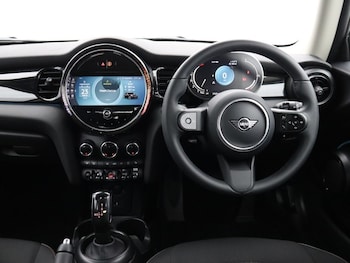 Used MINI Hatch 2024 for sale - 77934561: Photo