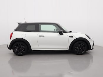 Used MINI Hatch 2024 for sale - 77504440: Photo