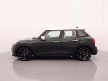 Used MINI Hatch 2023 for sale - 76981032: Photo