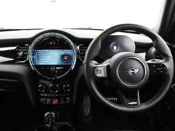 Used MINI Hatch 2023 for sale - 78067120: Photo