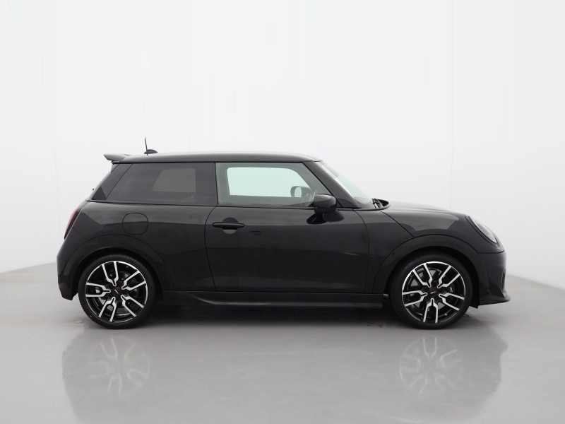 Used MINI Cooper 2024 for sale - 77248127: Photo 3