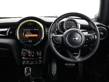 Used MINI Hatch 2019 for sale - 77619339: Photo