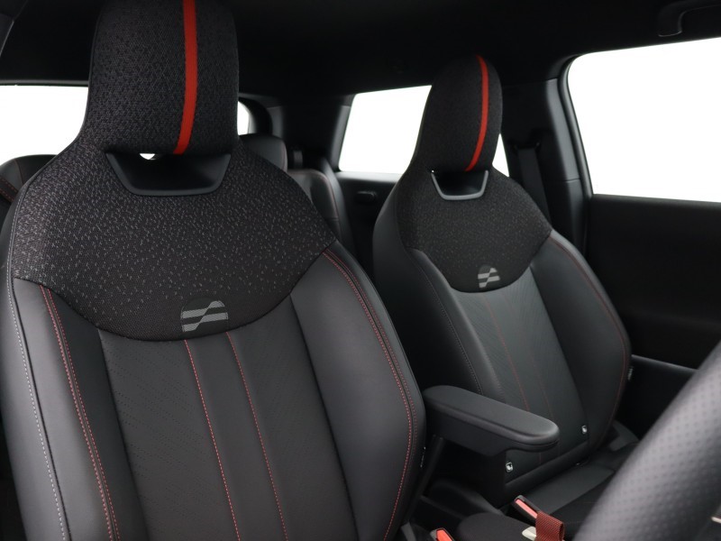 Used MINI Cooper 2024 for sale - 76982423: Photo 11