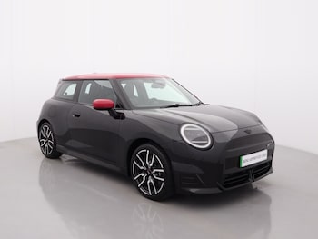 Used MINI Cooper 2024 for sale - 76982423: Photo