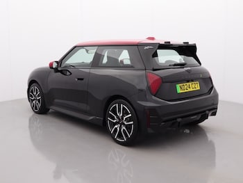 Used MINI Cooper 2024 for sale - 76982423: Photo