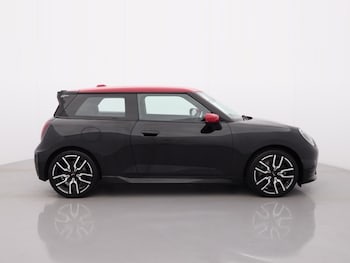 Used MINI Cooper 2024 for sale - 76982423: Photo