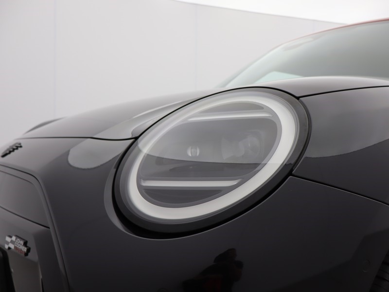 Used MINI Cooper 2024 for sale - 76982423: Photo 40