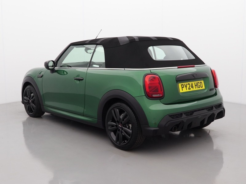 Used MINI Convertible 2024 for sale - 76981756: Photo 2