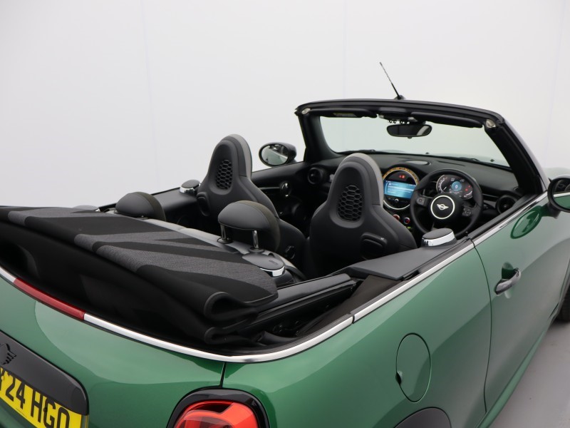 Used MINI Convertible 2024 for sale - 76981756: Photo 58