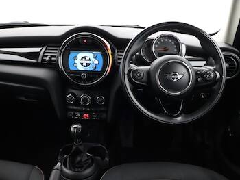 Used MINI Hatch 2019 for sale - 79882759: Photo