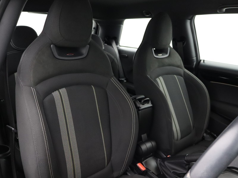 Used MINI Hatch 2023 for sale - 77628987: Photo 11