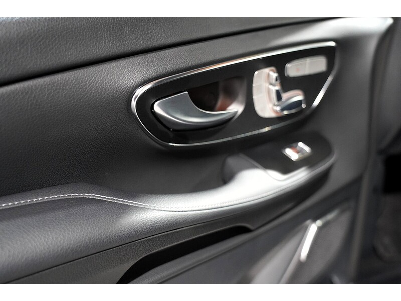 Used Mercedes-Benz V-Class for sale - 76490296: Photo 48