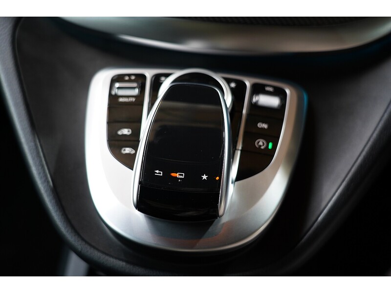 Used Mercedes-Benz V-Class for sale - 76490296: Photo 89