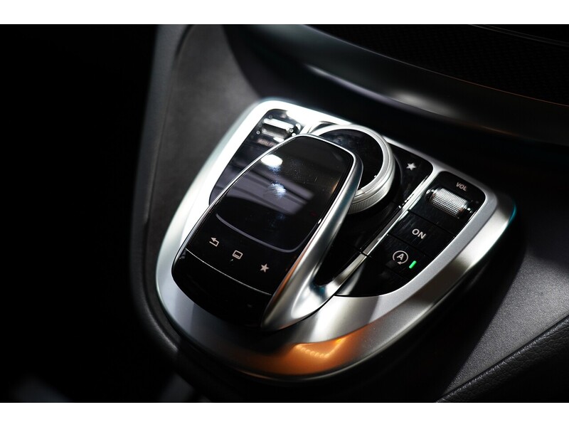 Used Mercedes-Benz V-Class for sale - 77565832: Photo 79