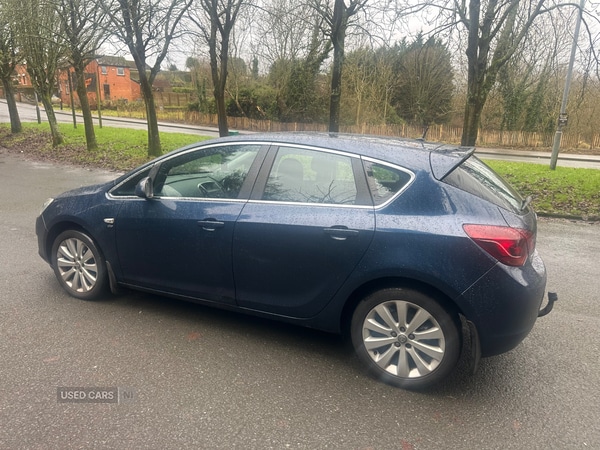 Used Vauxhall Astra 2010 for sale - 77254144: Photo 3
