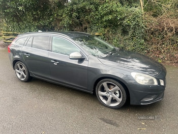 2012 - D2 [115] R DESIGN 5dr Powershift