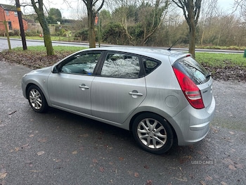 Used Hyundai i30 2010 for sale - 76953632: Photo