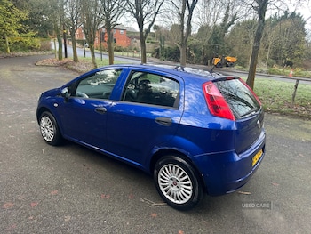 Used Fiat Grande Punto 2009 for sale - 76729607: Photo