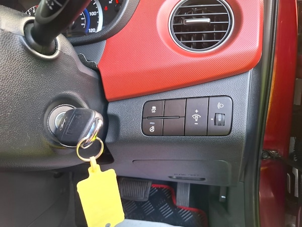Used Hyundai i10 2017 for sale - 75503614: Photo 12