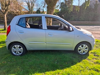 Used Hyundai i10 2011 for sale - 78111523: Photo
