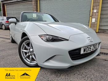 2015 - SE-L NAV 2-Door