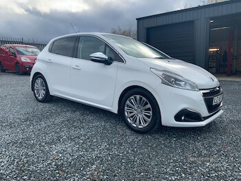 Used Peugeot 208 2015 for sale - 76433659: Photo