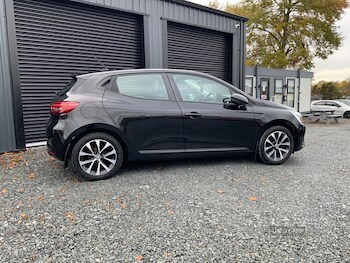 Used Renault Clio 2021 for sale - 76486226: Photo