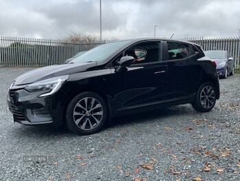 Used Renault Clio 2021 for sale - 76486226: Photo