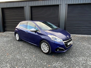 Peugeot - 208