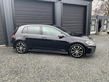 Used Volkswagen Golf 2017 for sale - 77754721: Photo