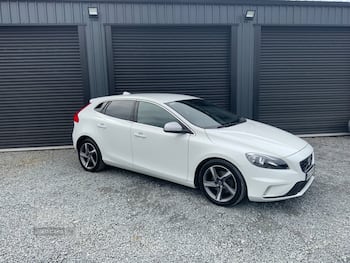 Used Volvo V40 2016 for sale - 79688739: Photo