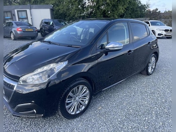 Peugeot - 208